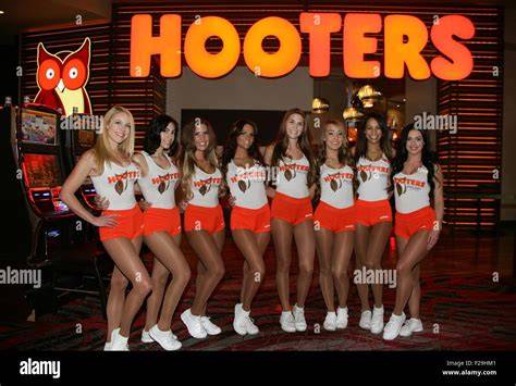 2005 Hooters Calendar