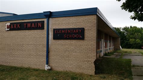 Mark Twain Elementary Calendar